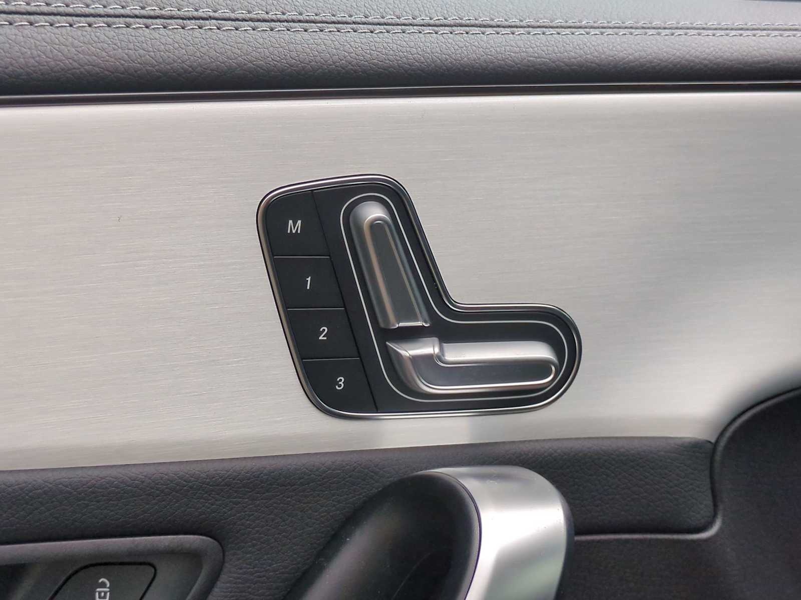 Thumbnail: 2025 Mercedes-Benz CLA - 17