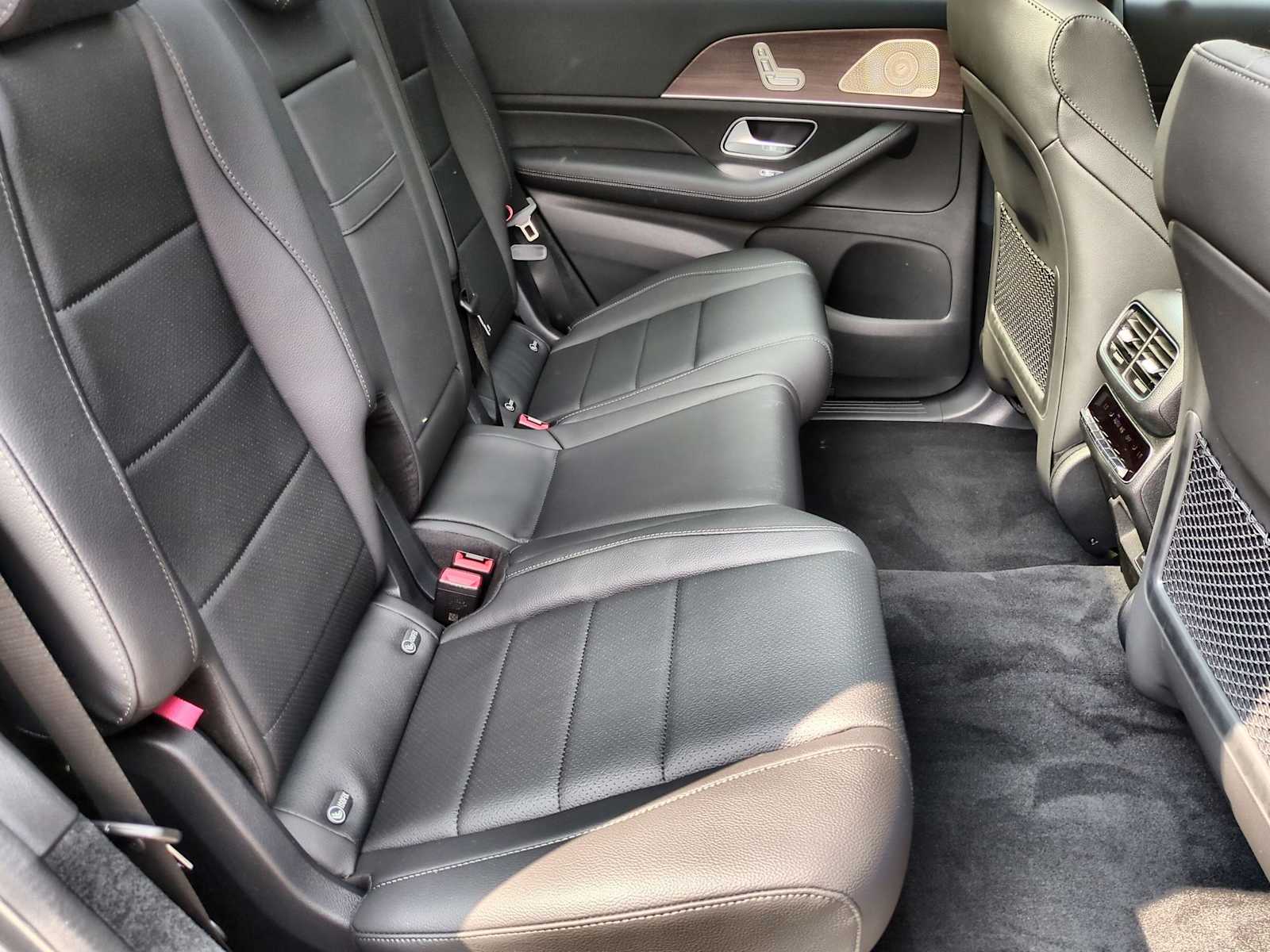 Thumbnail: 2025 Mercedes-Benz GLS - 22