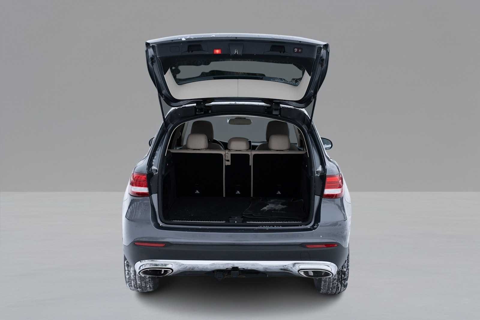 Thumbnail: 2016 Mercedes-Benz GLC - 9