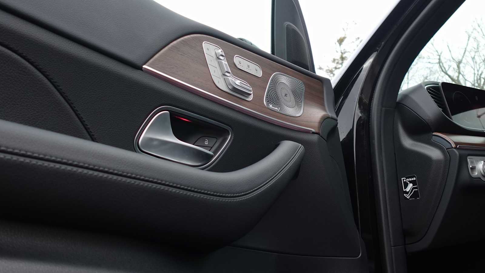 Thumbnail: 2026 Mercedes-Benz GLE - 24