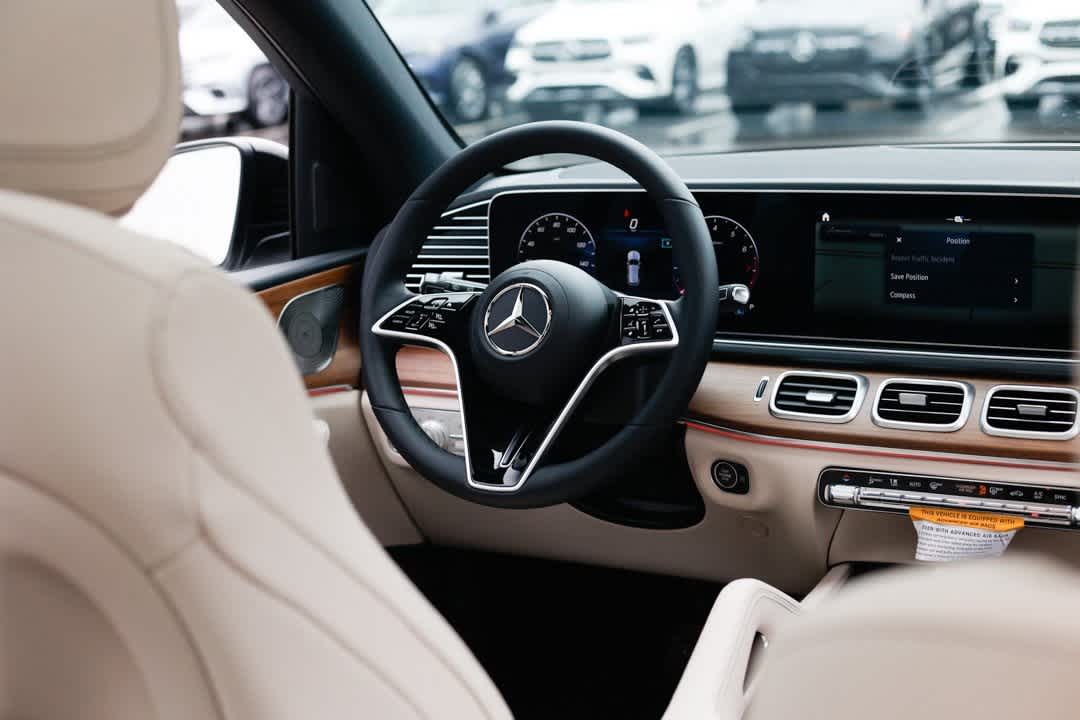 Thumbnail: 2026 Mercedes-Benz GLE - 12