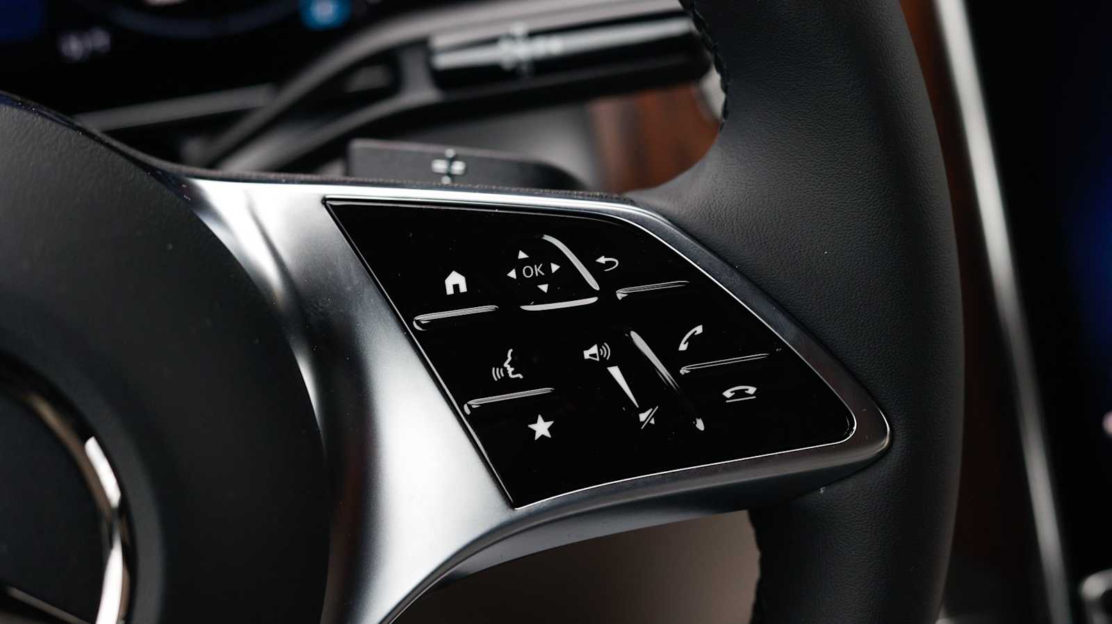 Thumbnail: 2026 Mercedes-Benz GLC - 27