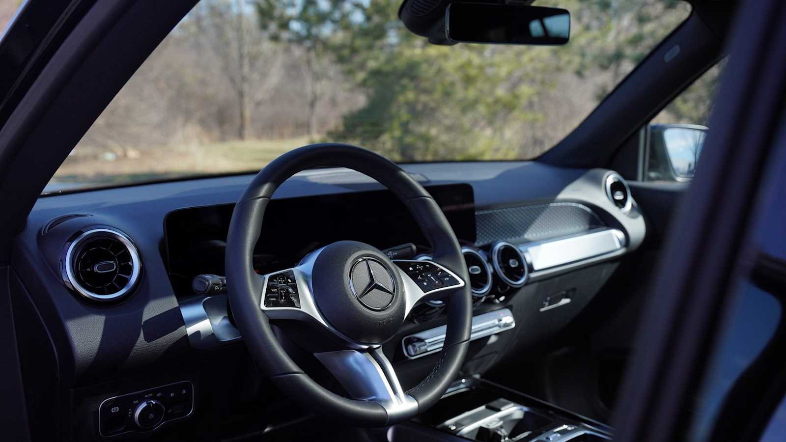 Thumbnail: 2026 Mercedes-Benz GLB - 19