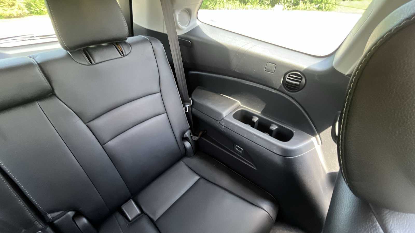 Thumbnail: 2017 Honda Pilot - 37