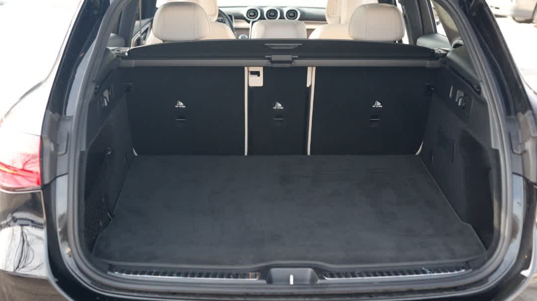 Thumbnail: 2024 Mercedes-Benz GLC - 16