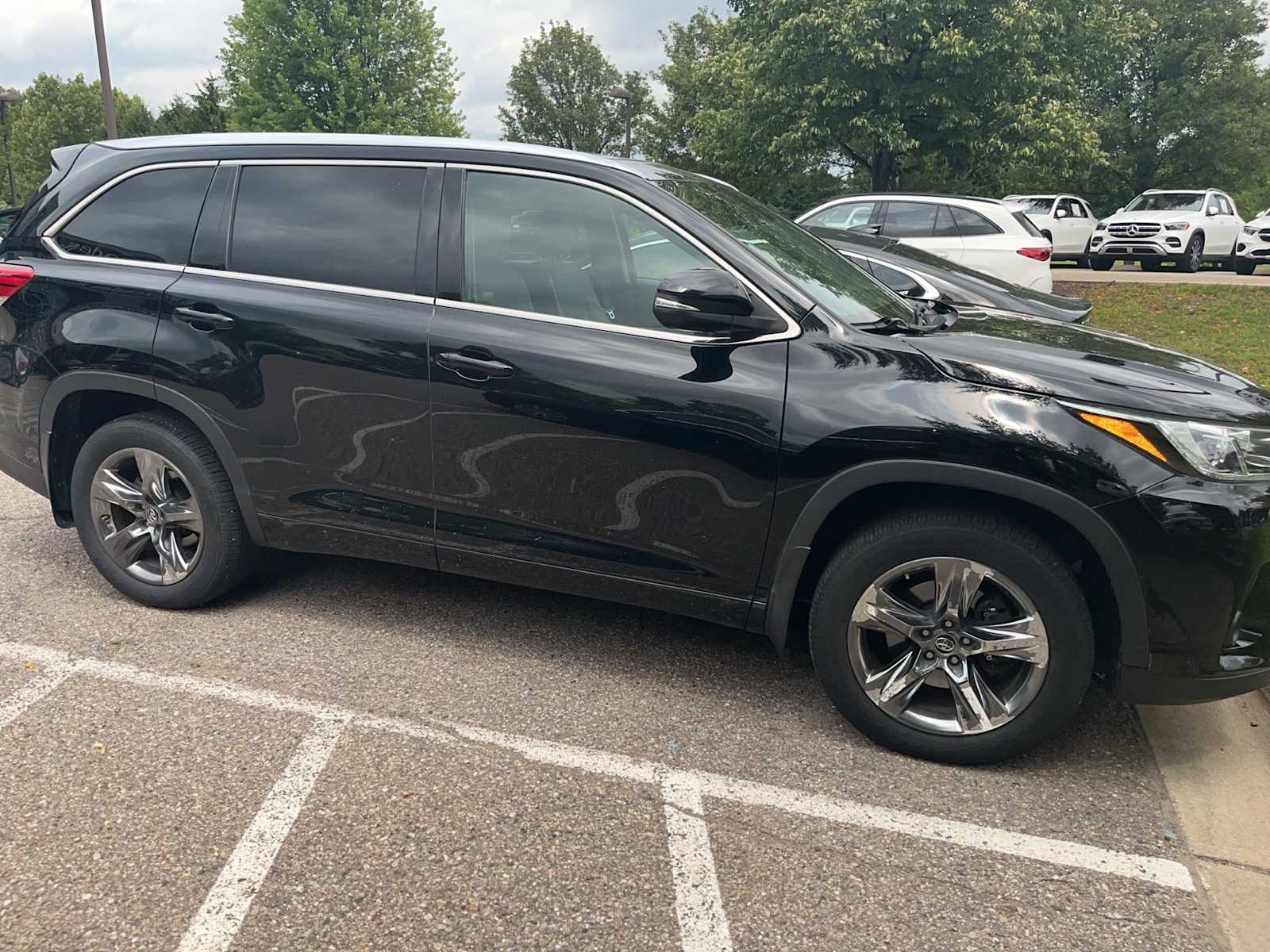Thumbnail: 2018 Toyota Highlander - 2
