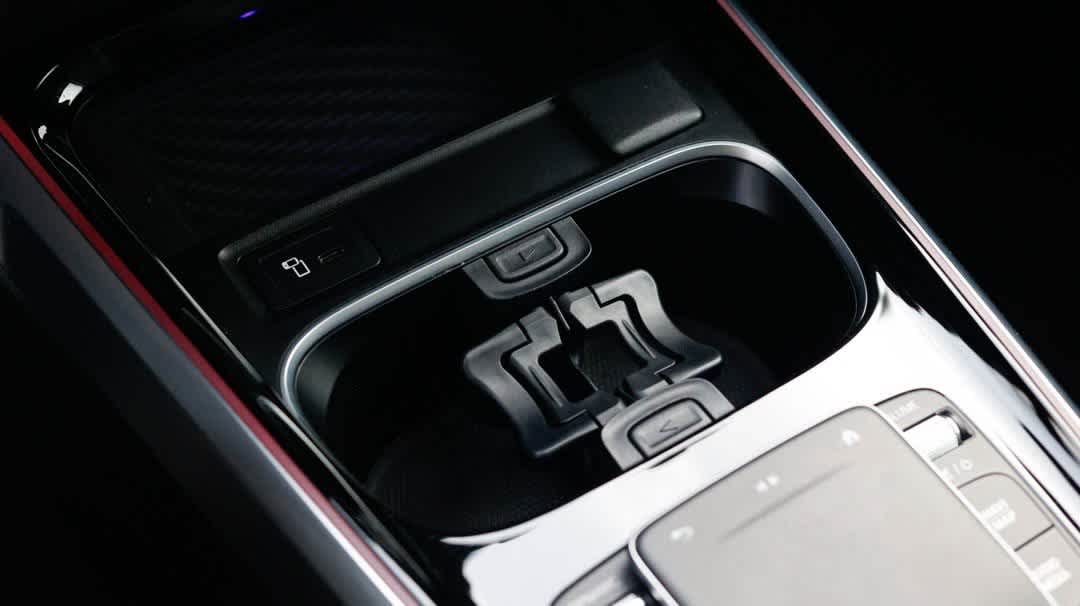 Thumbnail: 2023 Mercedes-Benz EQB - 40