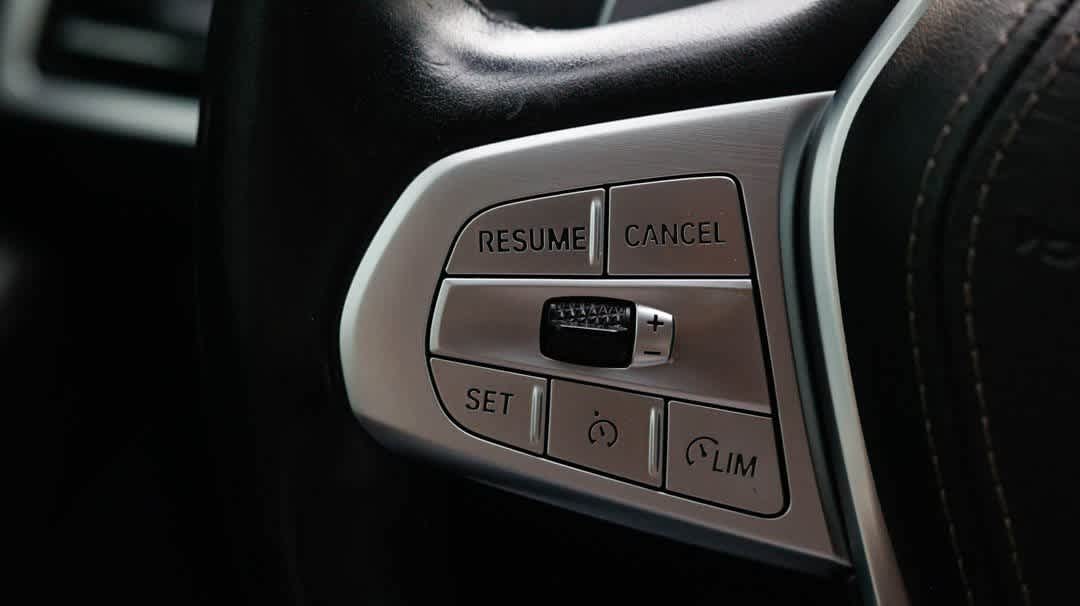 Thumbnail: 2020 BMW X7 - 33