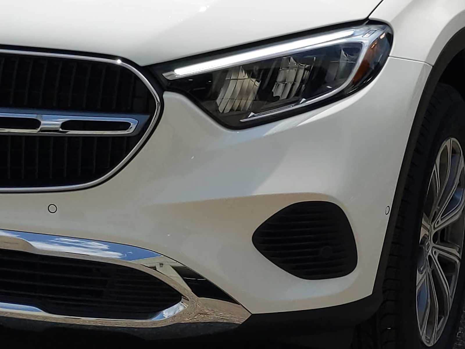 Thumbnail: 2025 Mercedes-Benz GLC - 11