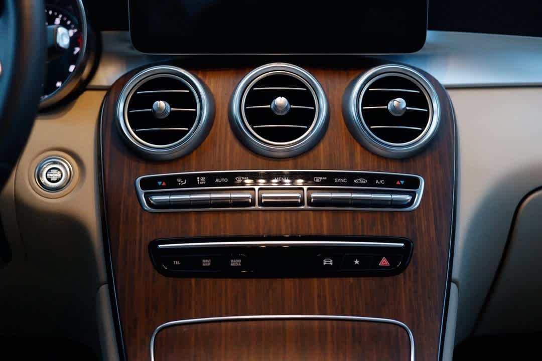 Thumbnail: 2022 Mercedes-Benz GLC - 38