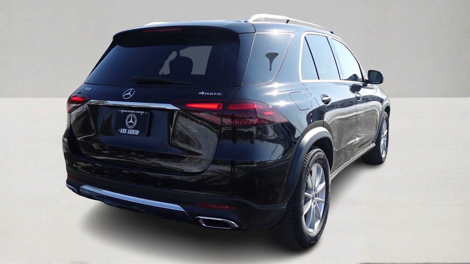 Thumbnail: 2026 Mercedes-Benz GLE - 5