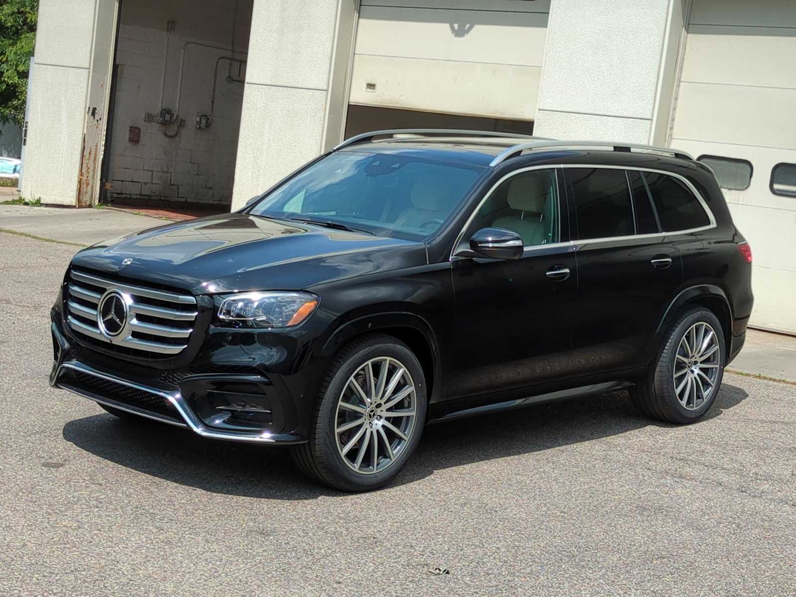 Thumbnail: 2025 Mercedes-Benz GLS - 4