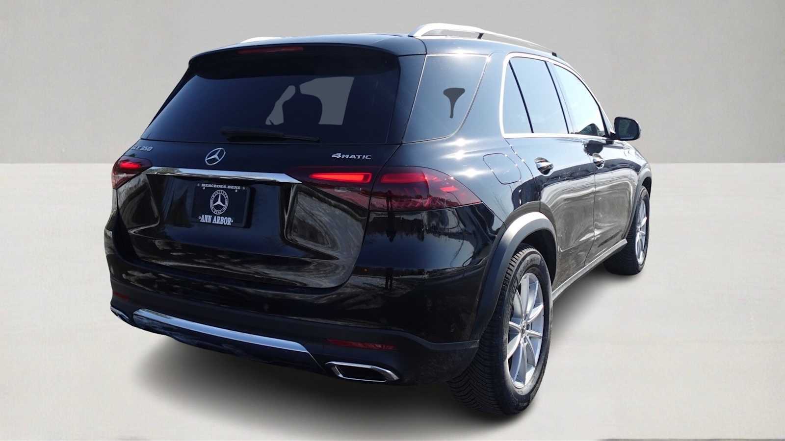 Thumbnail: 2026 Mercedes-Benz GLE - 5