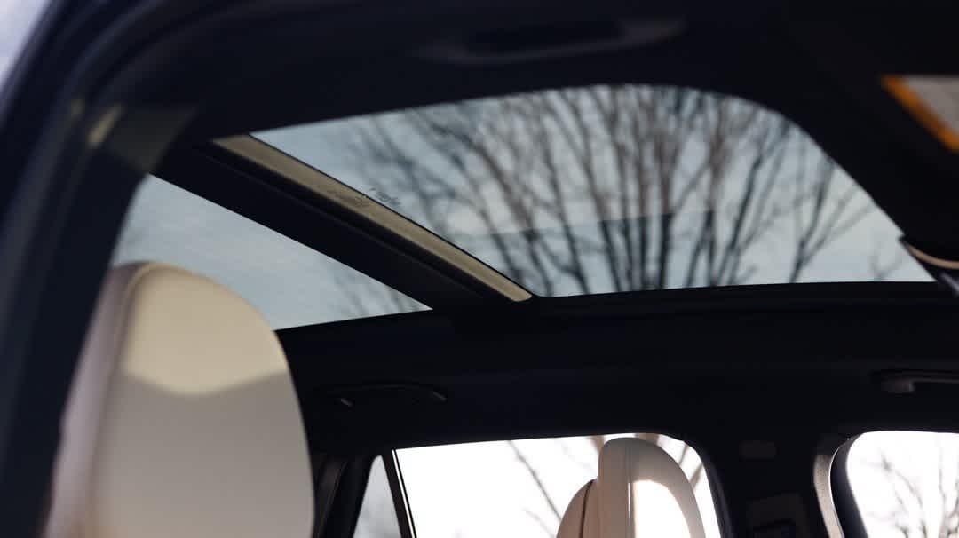 Thumbnail: 2024 Mercedes-Benz GLC - 23