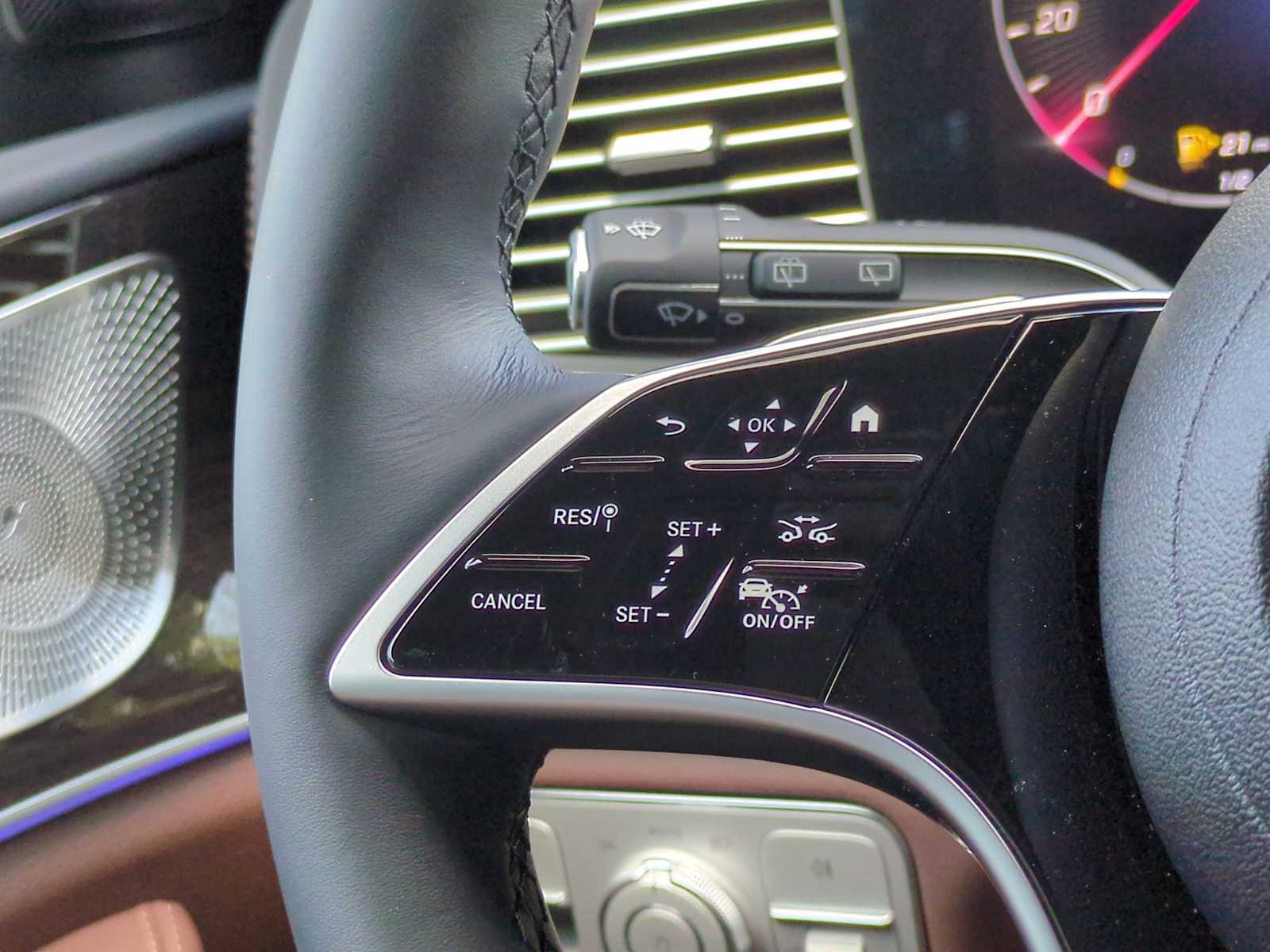 2025 Mercedes-Benz GLS 450 4MATIC 26