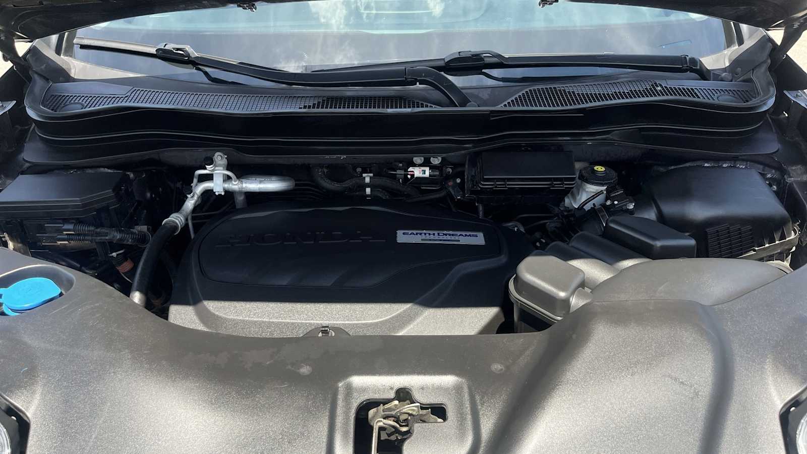 Thumbnail: 2017 Honda Pilot - 28