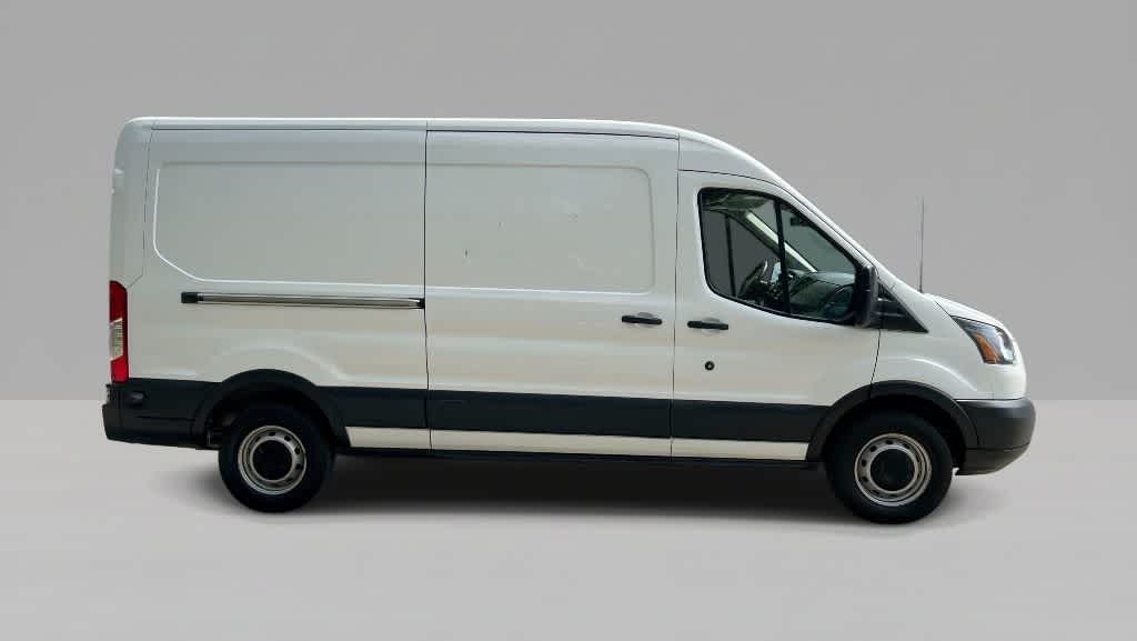 Thumbnail: 2018 Ford Transit Series - 9