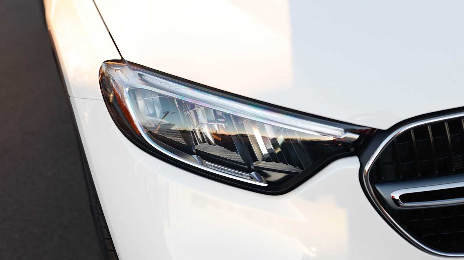 Thumbnail: 2026 Mercedes-Benz GLC - 23