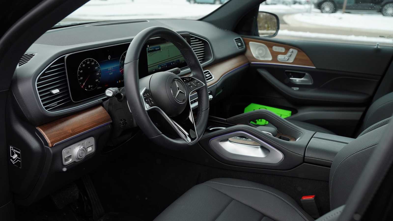 Thumbnail: 2026 Mercedes-Benz GLE - 22