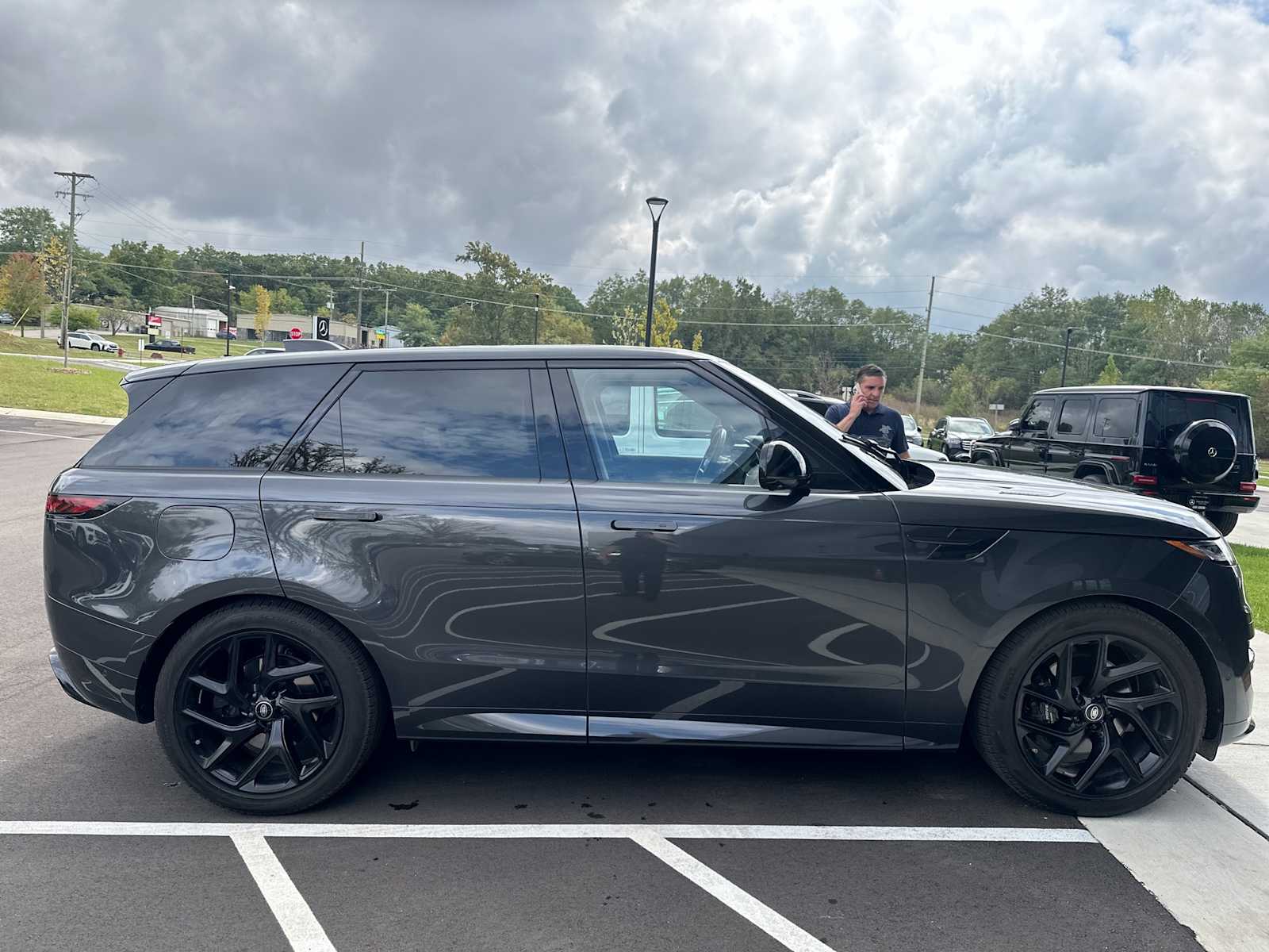 Thumbnail: 2023 Land Rover Range Rover Sport - 22