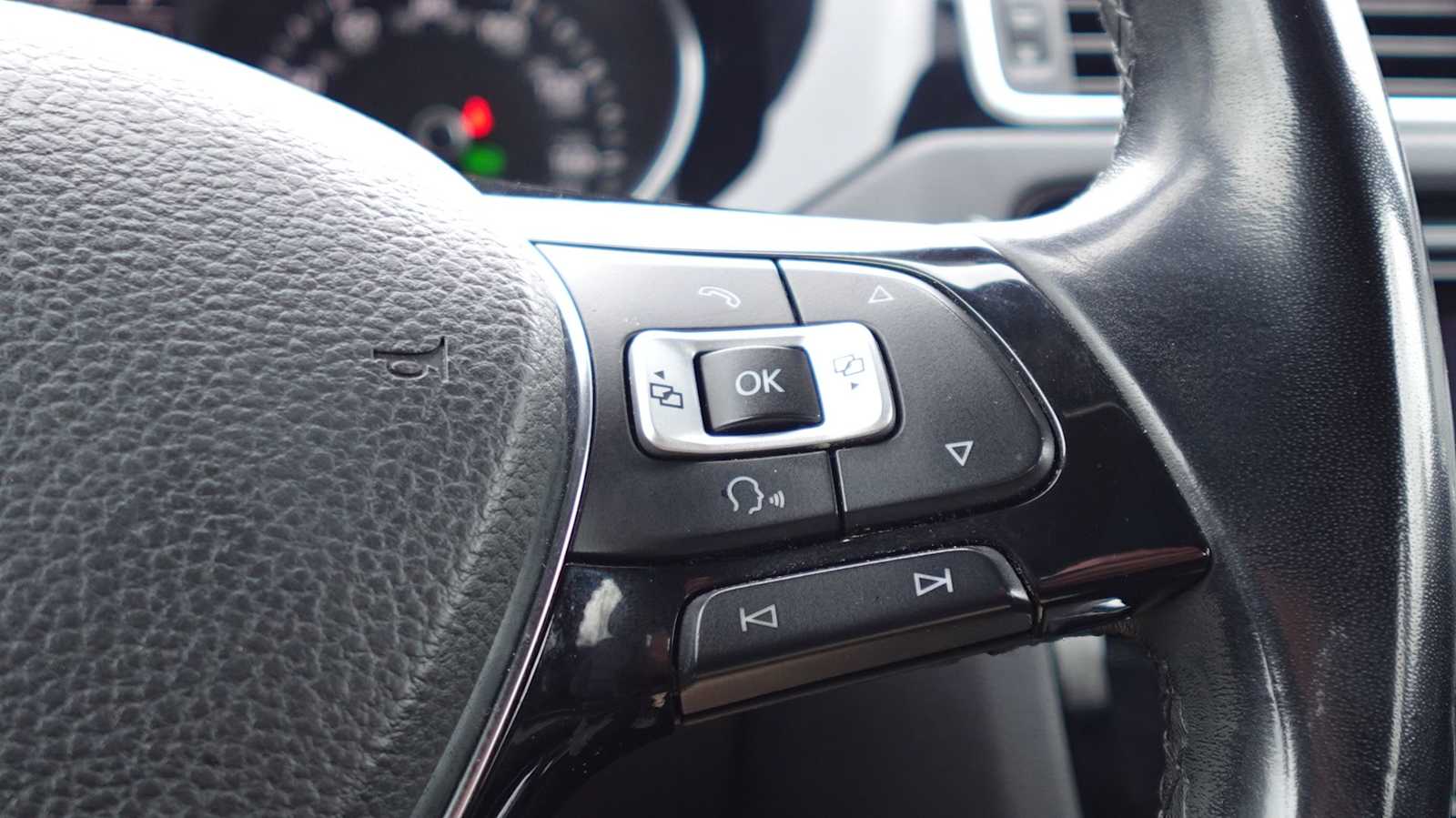 Thumbnail: 2018 Volkswagen Jetta - 30