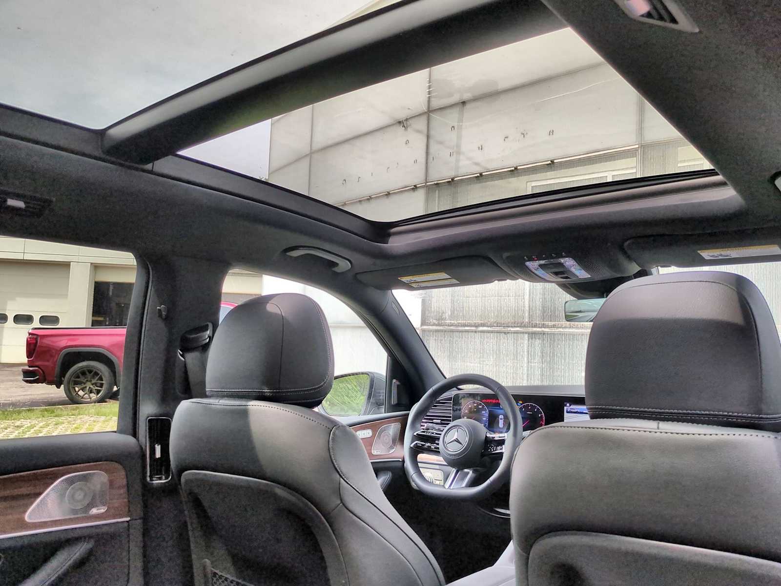 Thumbnail: 2025 Mercedes-Benz GLS - 23