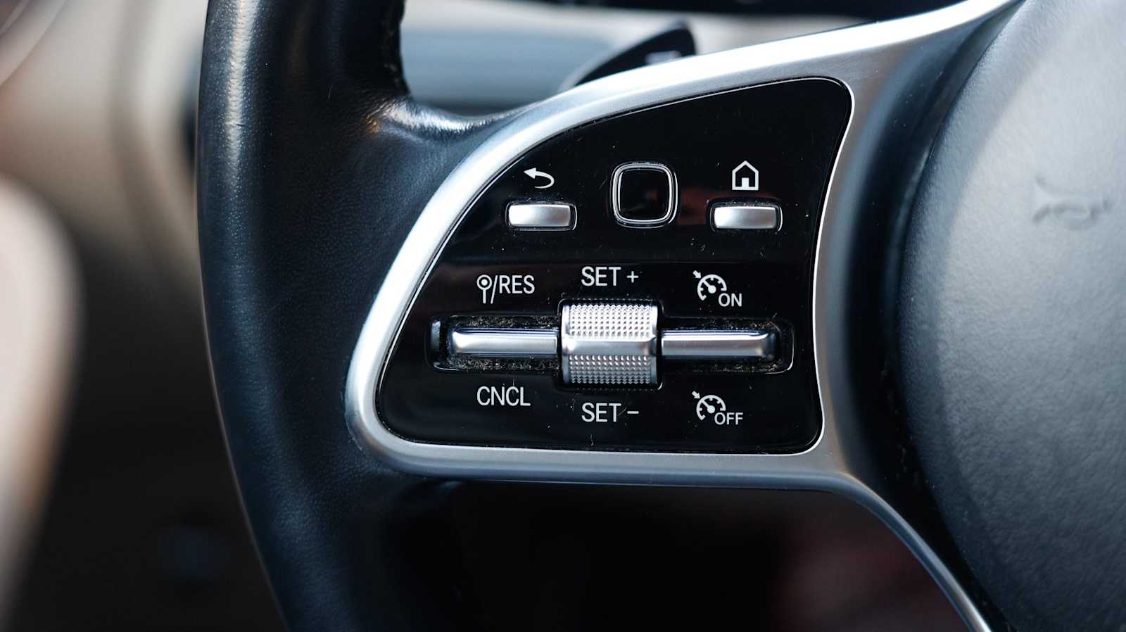 Thumbnail: 2022 Mercedes-Benz GLC - 20