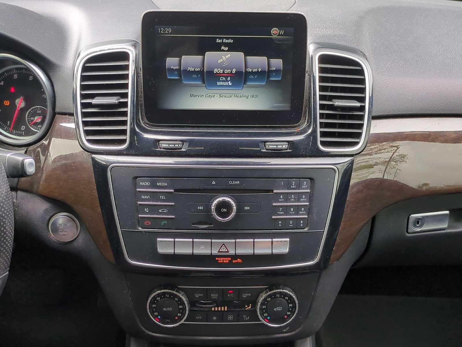 Thumbnail: 2016 Mercedes-Benz GLE - 26