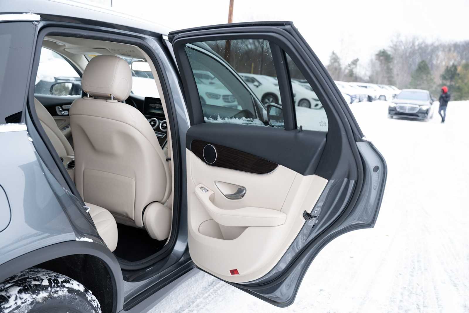 Thumbnail: 2016 Mercedes-Benz GLC - 14