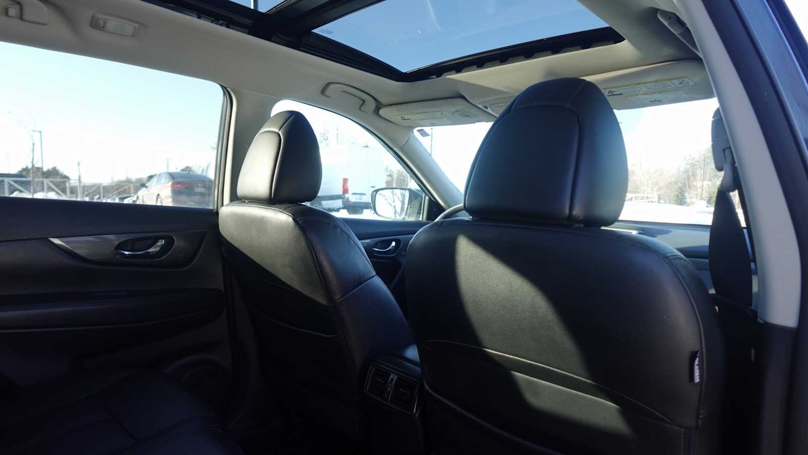 Thumbnail: 2016 Nissan Rogue - 22