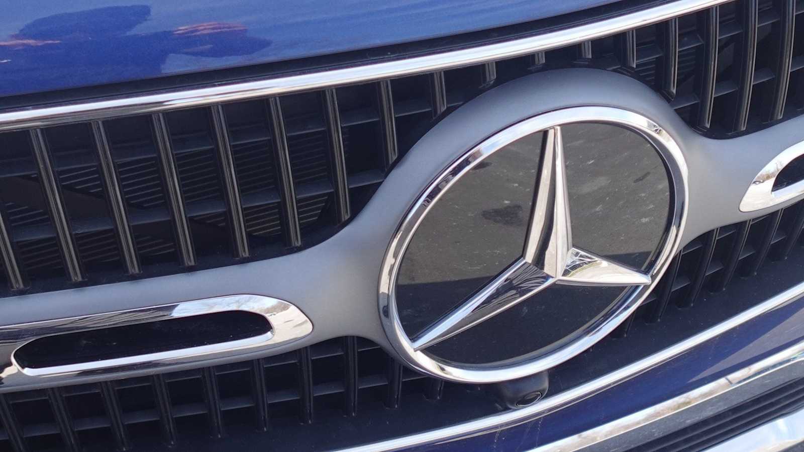 Thumbnail: 2026 Mercedes-Benz GLC - 16