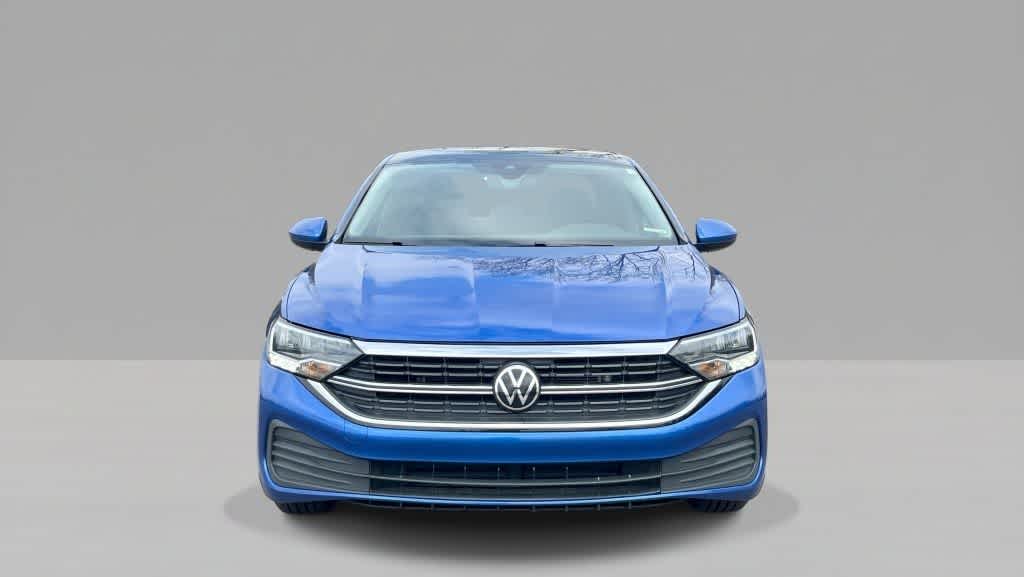 Thumbnail: 2023 Volkswagen Jetta - 3