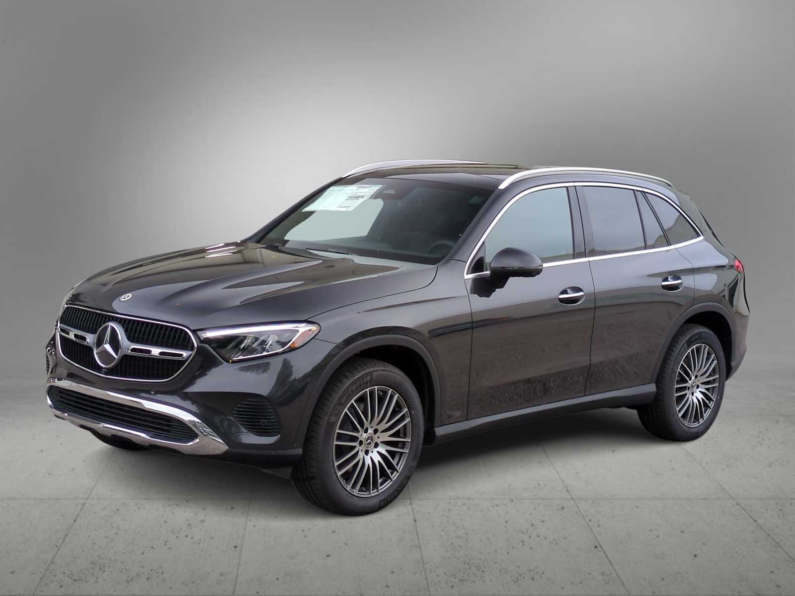 2025 Mercedes Benz GLC 300 4MATIC photo 4