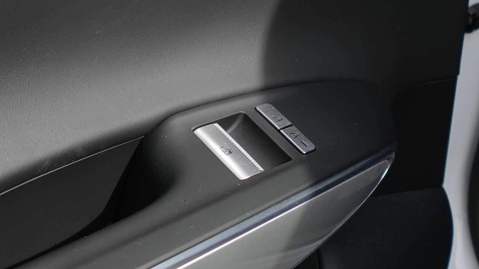 Thumbnail: 2025 Genesis GV70 - 45