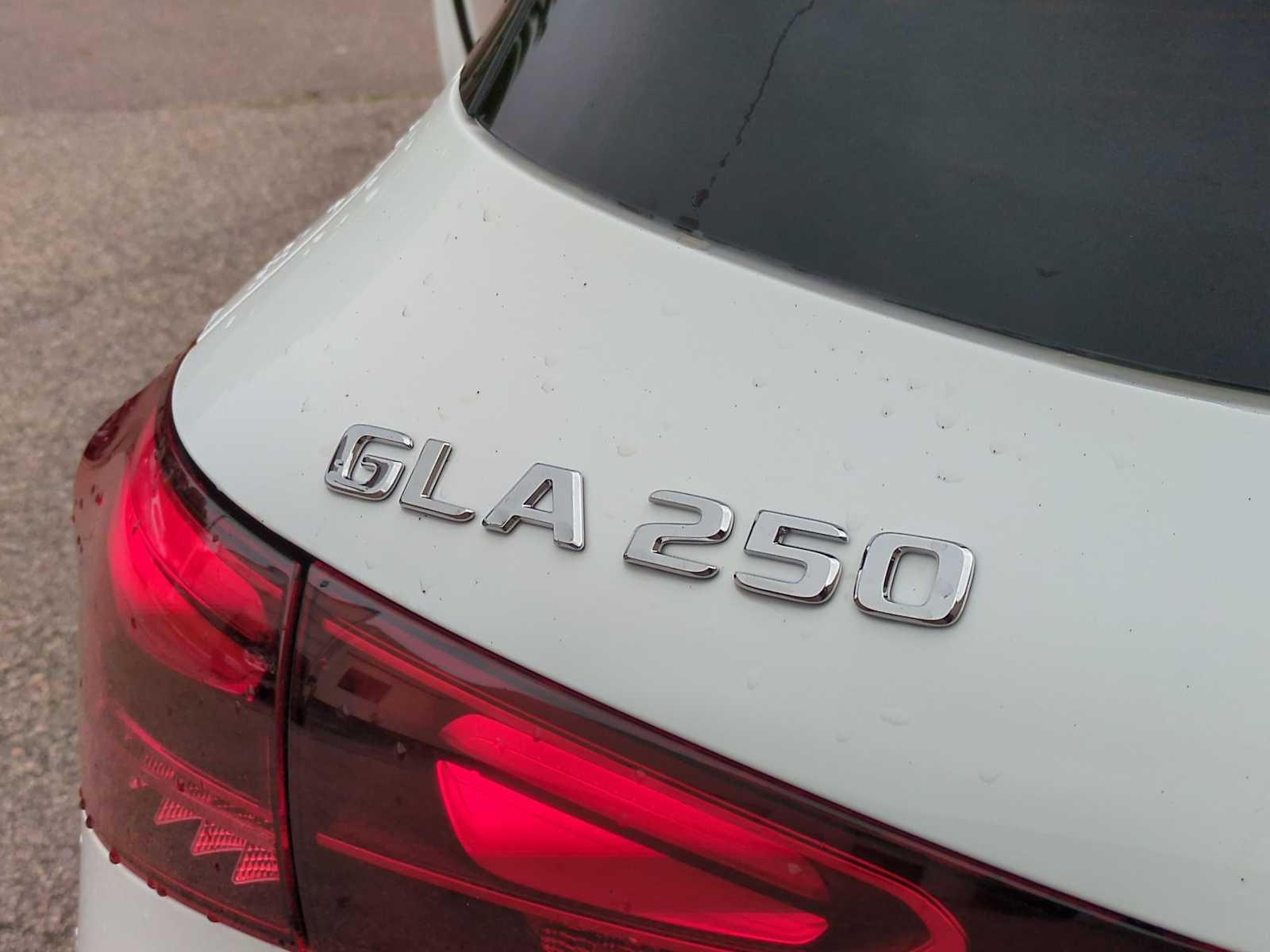 Thumbnail: 2026 Mercedes-Benz GLA - 13