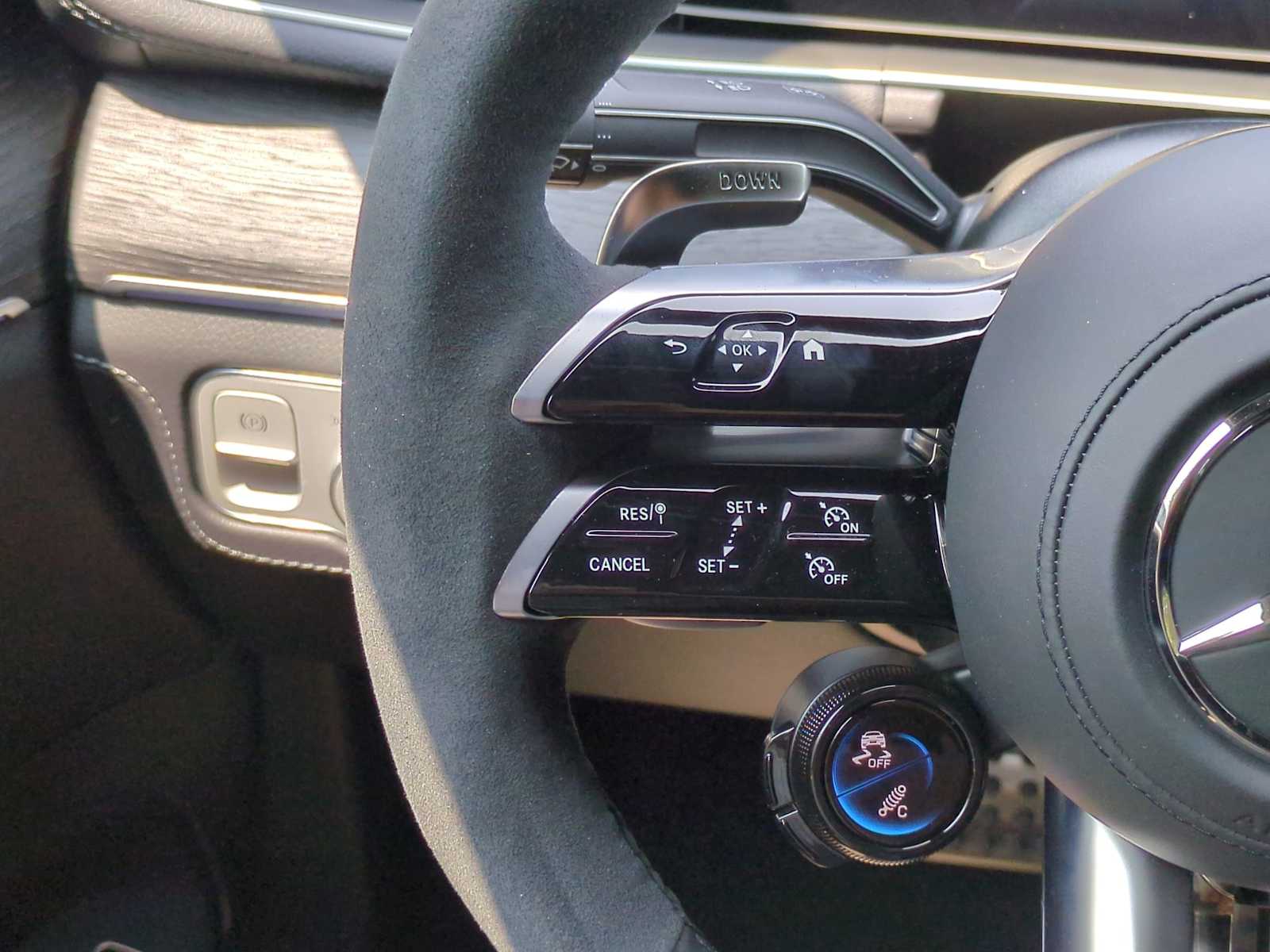 Thumbnail: 2025 Mercedes-Benz GLE - 26