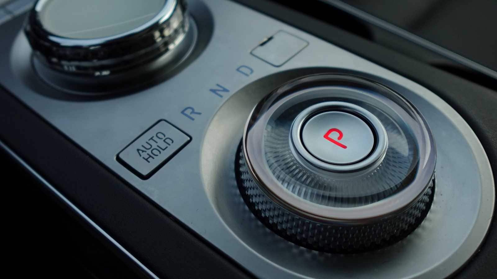 Thumbnail: 2025 Genesis GV70 - 38