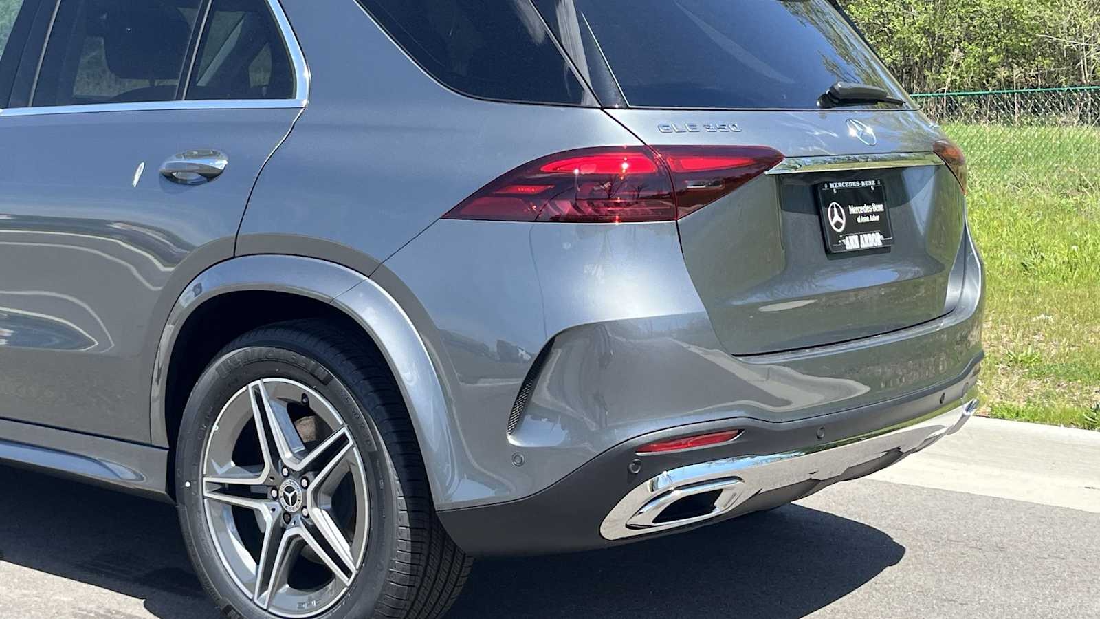 Thumbnail: 2026 Mercedes-Benz GLE - 49