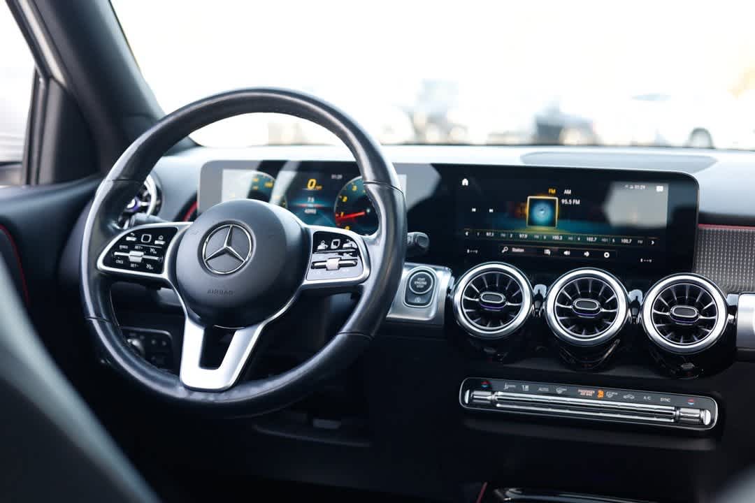 Thumbnail: 2022 Mercedes-Benz GLB - 14