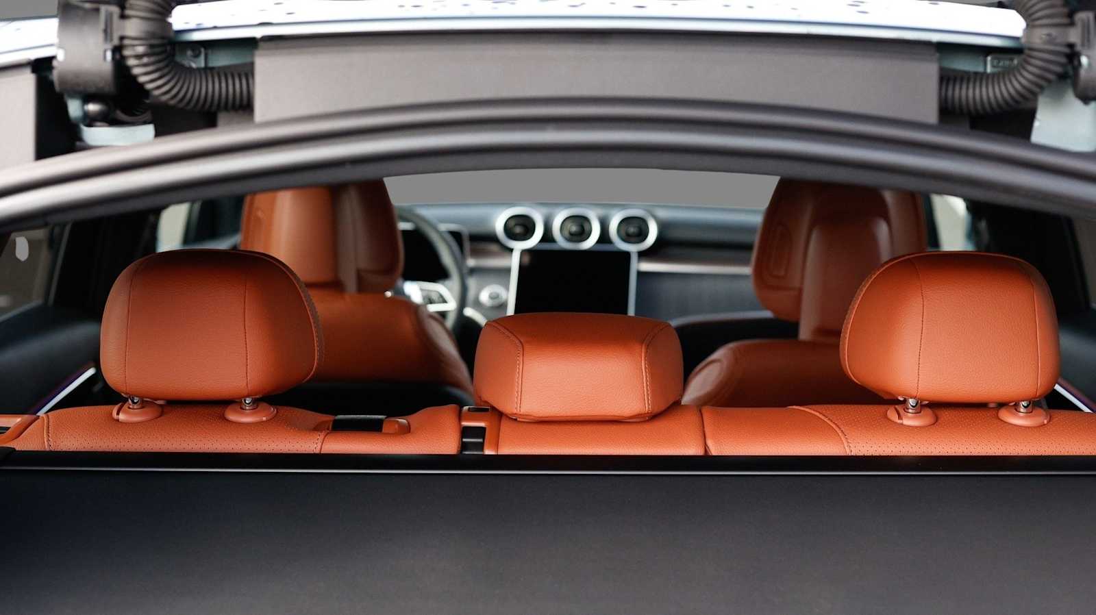 Thumbnail: 2026 Mercedes-Benz GLC - 14