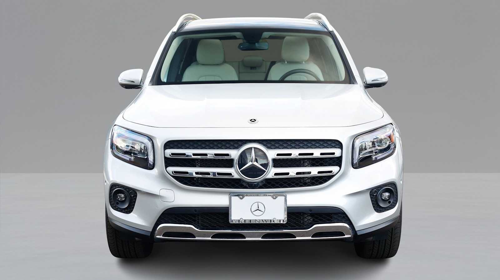2023 Mercedes Benz GLB 250 4MATIC photo 2