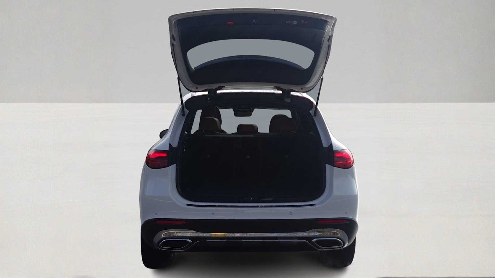 Thumbnail: 2026 Mercedes-Benz GLC - 9