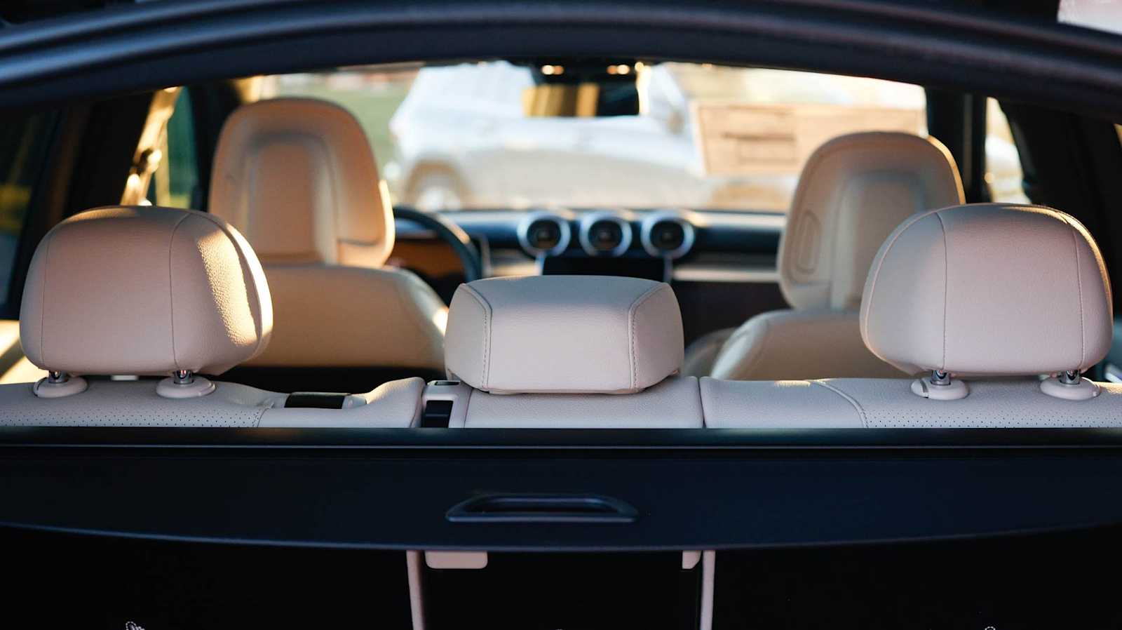 Thumbnail: 2026 Mercedes-Benz GLC - 29