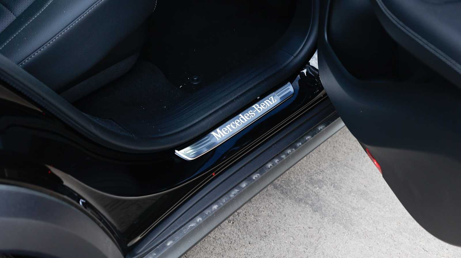 Thumbnail: 2026 Mercedes-Benz GLE - 29