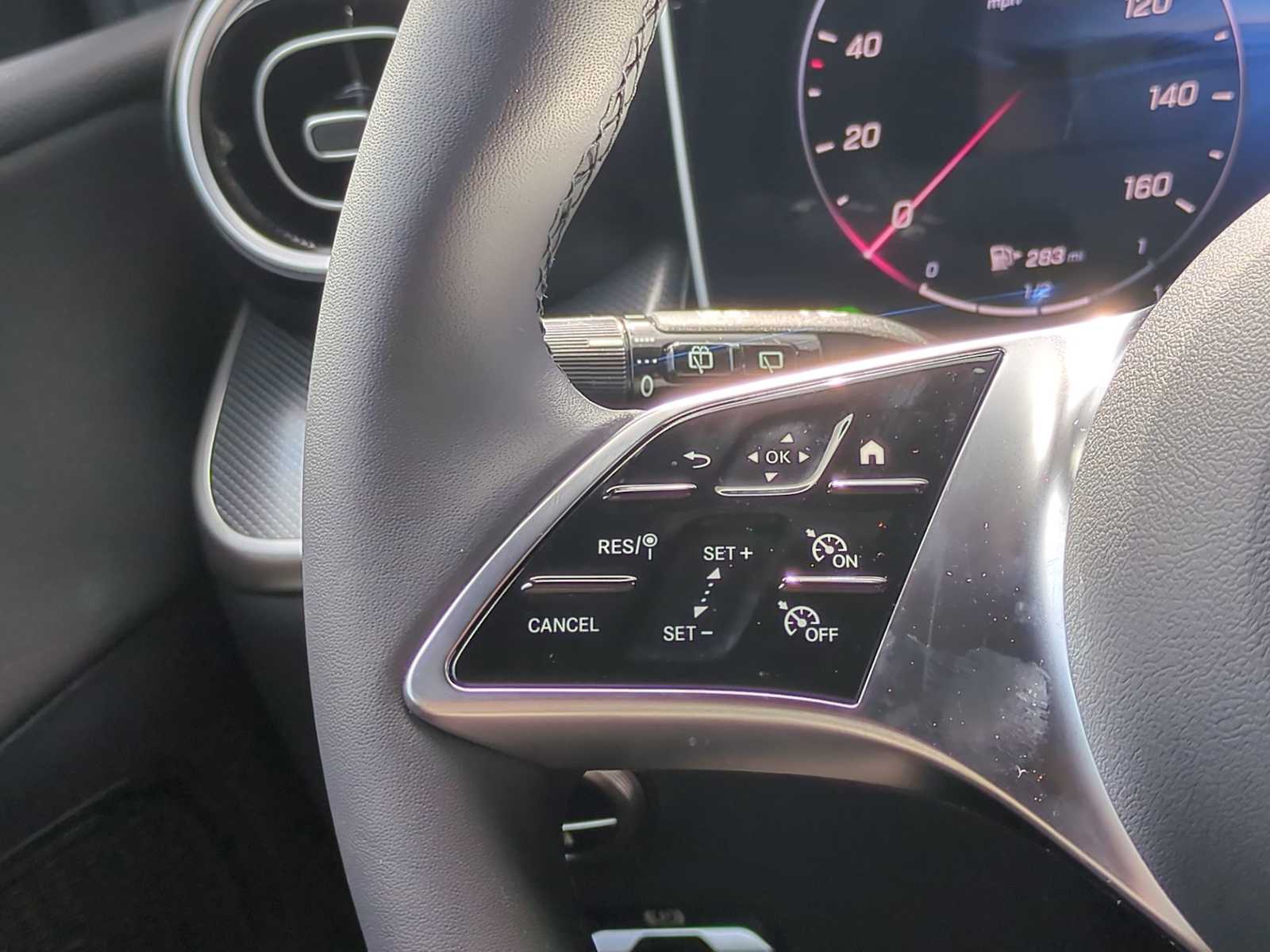 Thumbnail: 2025 Mercedes-Benz GLC - 24