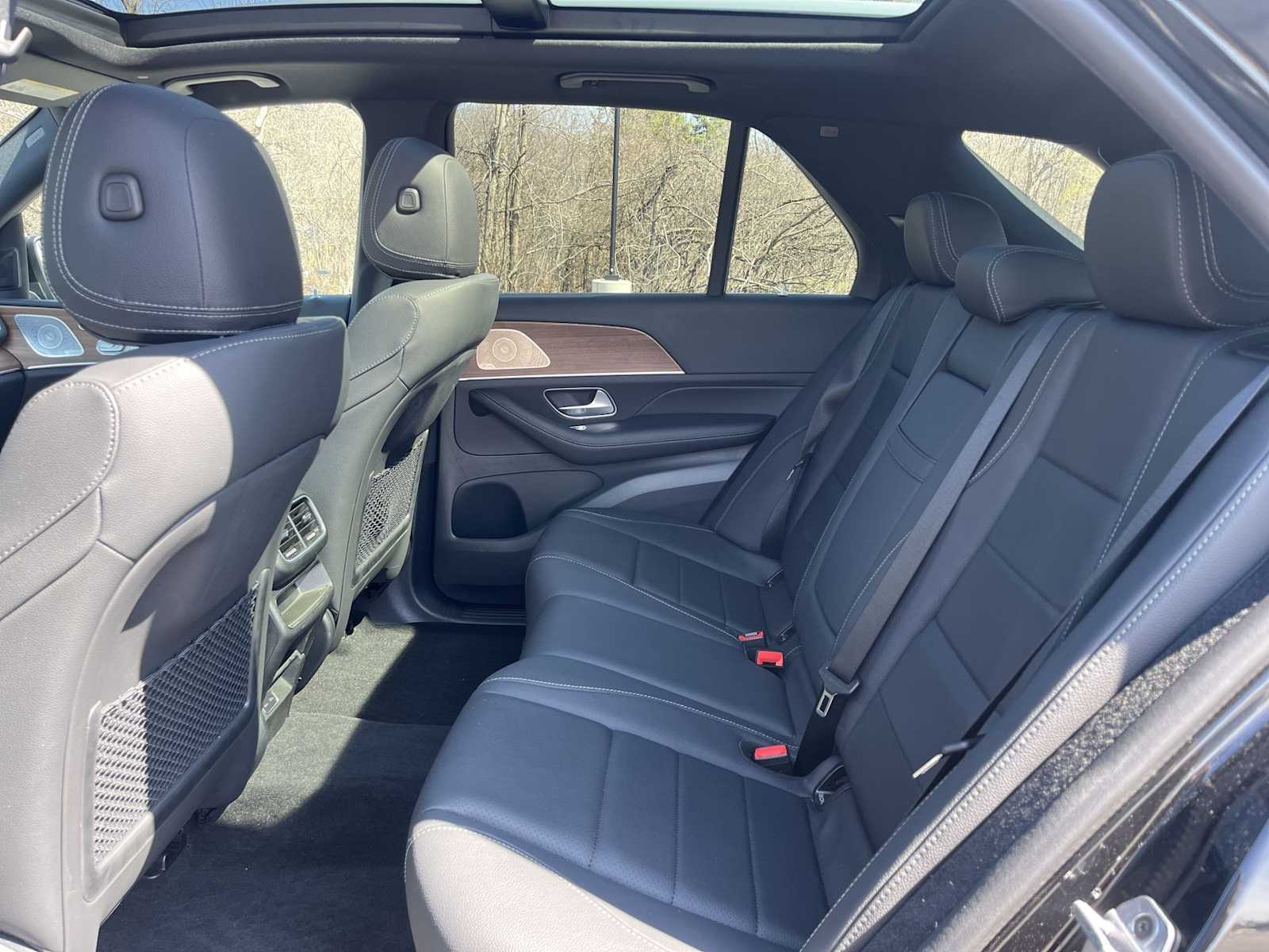 Thumbnail: 2026 Mercedes-Benz GLE - 14