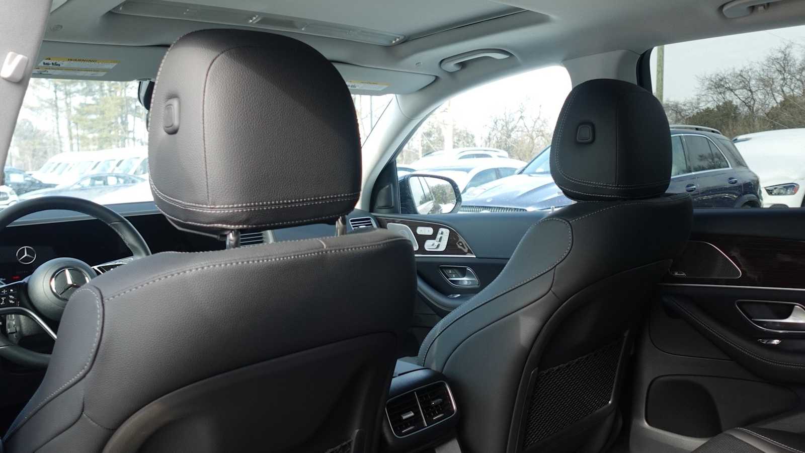 Thumbnail: 2026 Mercedes-Benz GLE - 27