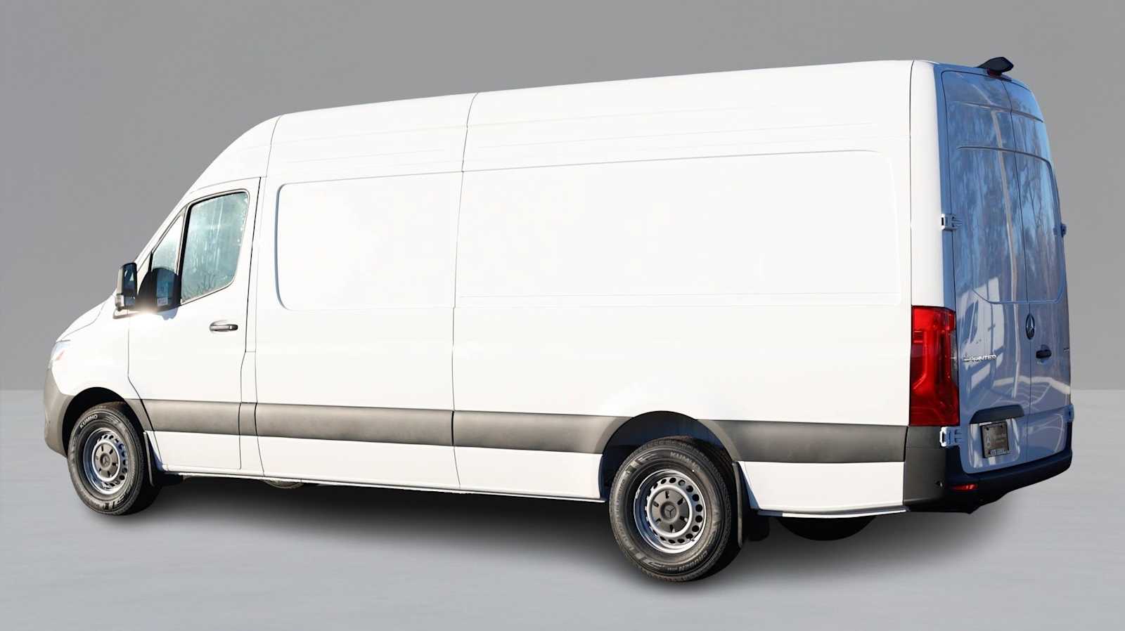Thumbnail: 2026 Mercedes-Benz Sprinter - 6