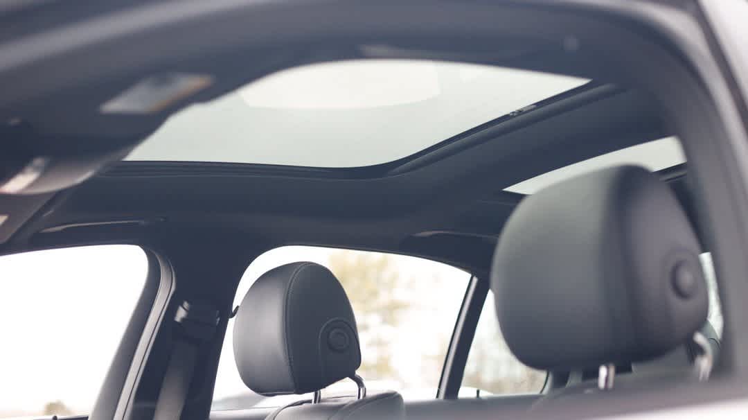 Thumbnail: 2023 Mercedes-Benz E-Class - 28