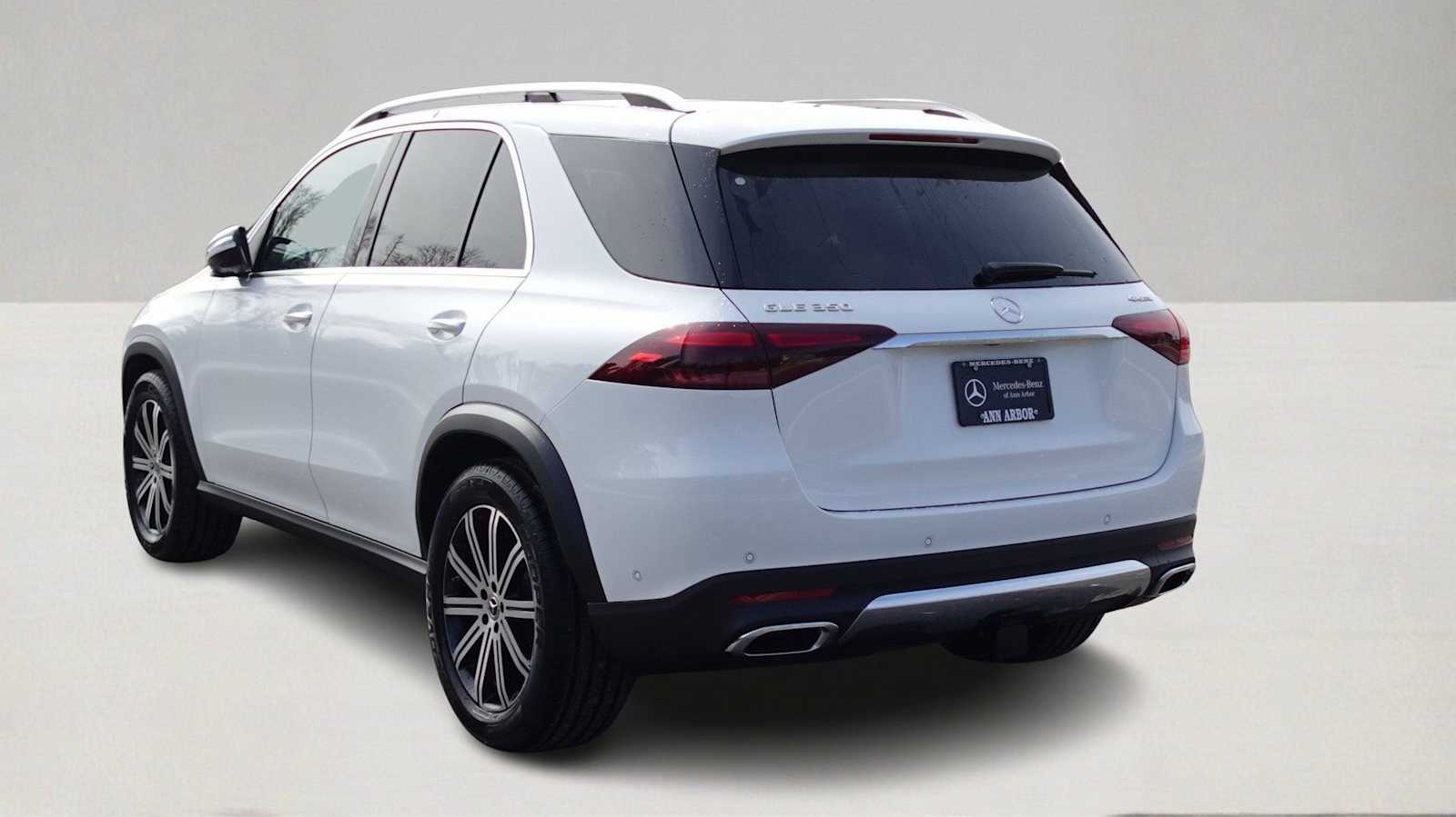 Thumbnail: 2026 Mercedes-Benz GLE - 7